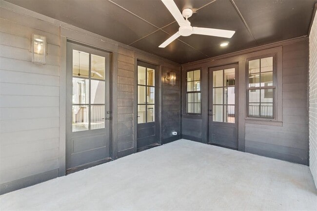 Building Photo - 18835 Selah Wy