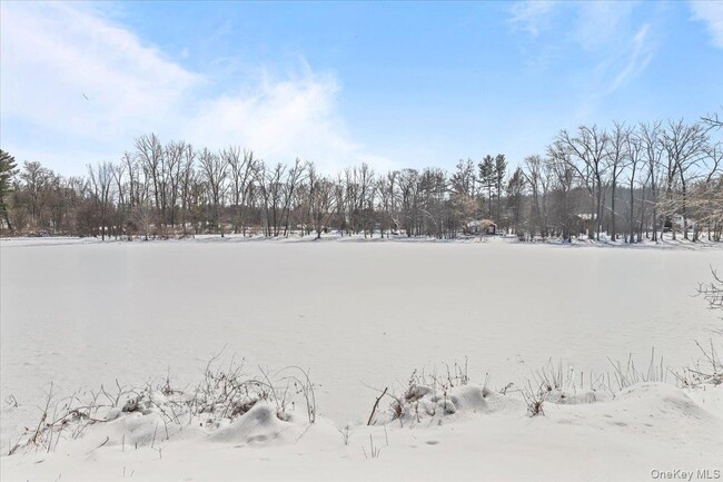 Building Photo - 1265 N Ridge Rd