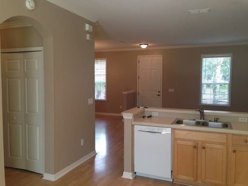 Building Photo - 3 br, 2.5 bath House - 14342 CLARKSON DRIVE