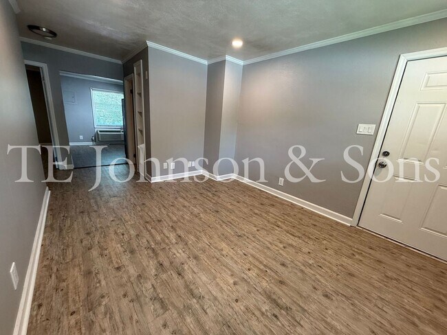 Building Photo - Sterling Pointe Apartments
