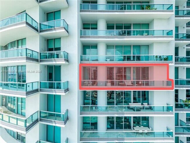 Building Photo - 900 Biscayne Blvd