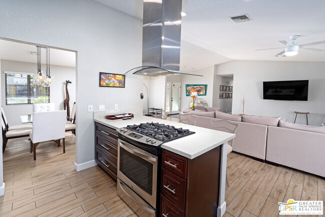 Building Photo - 2342 N San Gorgonio Rd