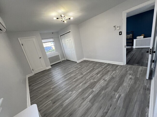 Building Photo - 8360 Ferndale St