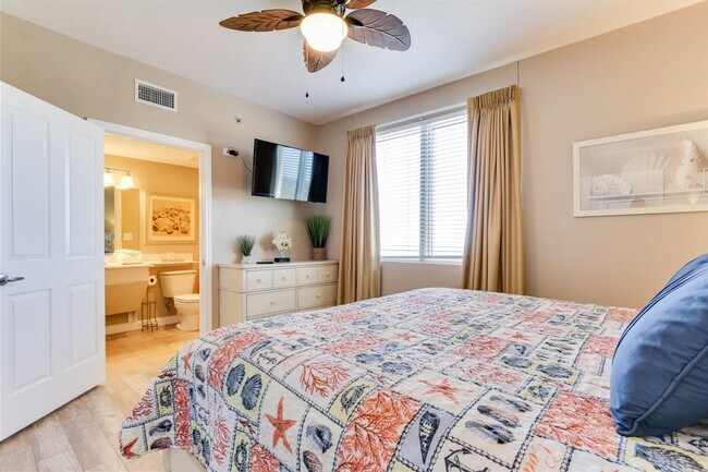 Building Photo - 9900 S Thomas Dr