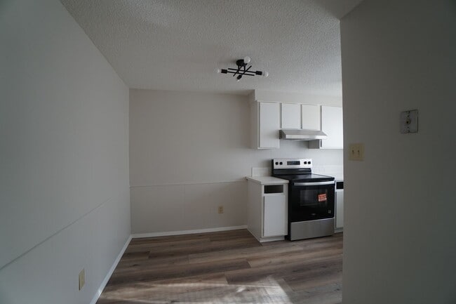 Building Photo - 6727 Dale Rd