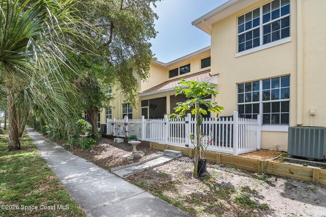 Building Photo - 206 Tin Roof Ave