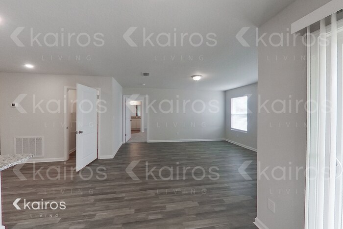 Building Photo - 21624 Yosemite Blvd