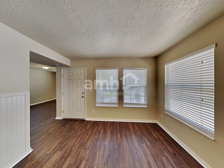 Building Photo - 2254 Orchard Way