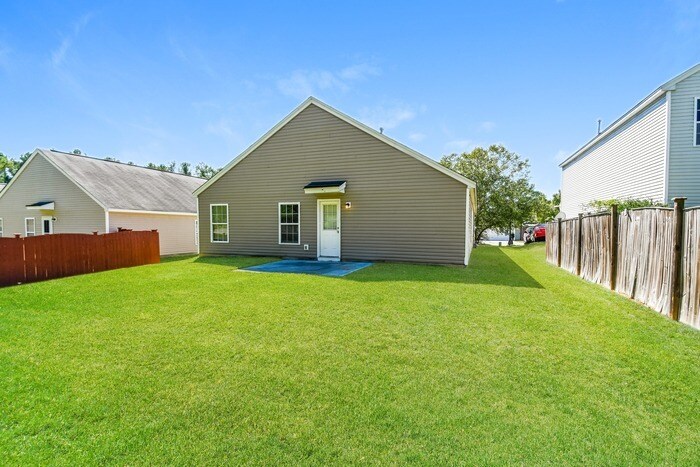 Building Photo - 516 Heron Glen Dr