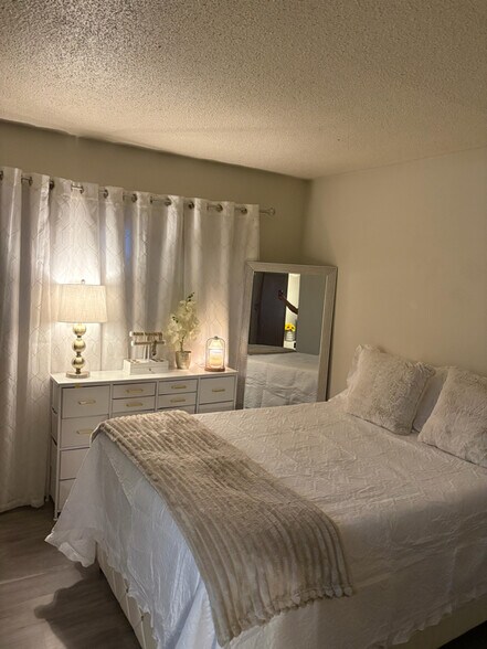 Building Photo - 2500 E Tennessee St