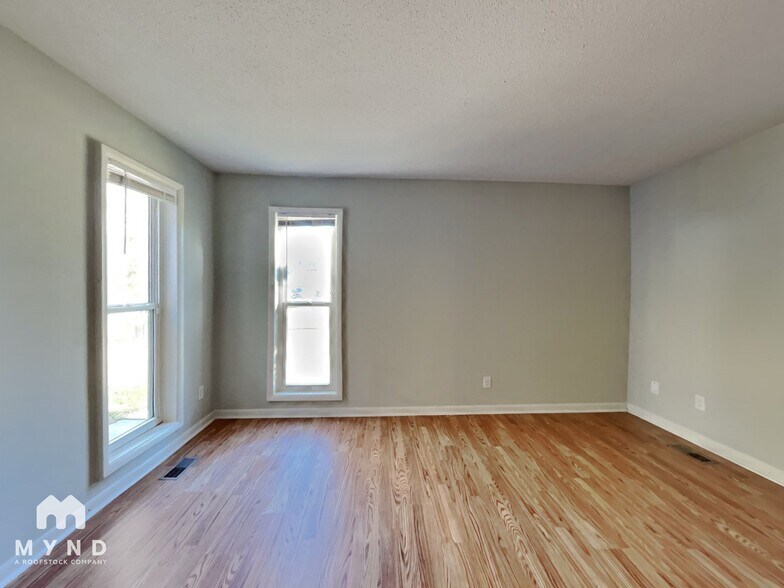 Building Photo - 137 Candlewick Dr