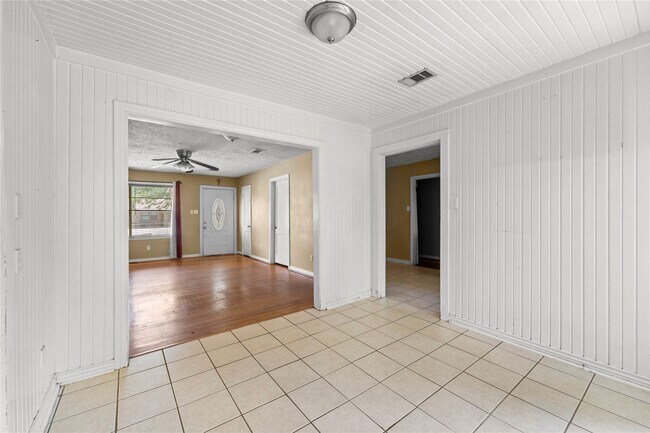 Building Photo - 1504 Harris Ave