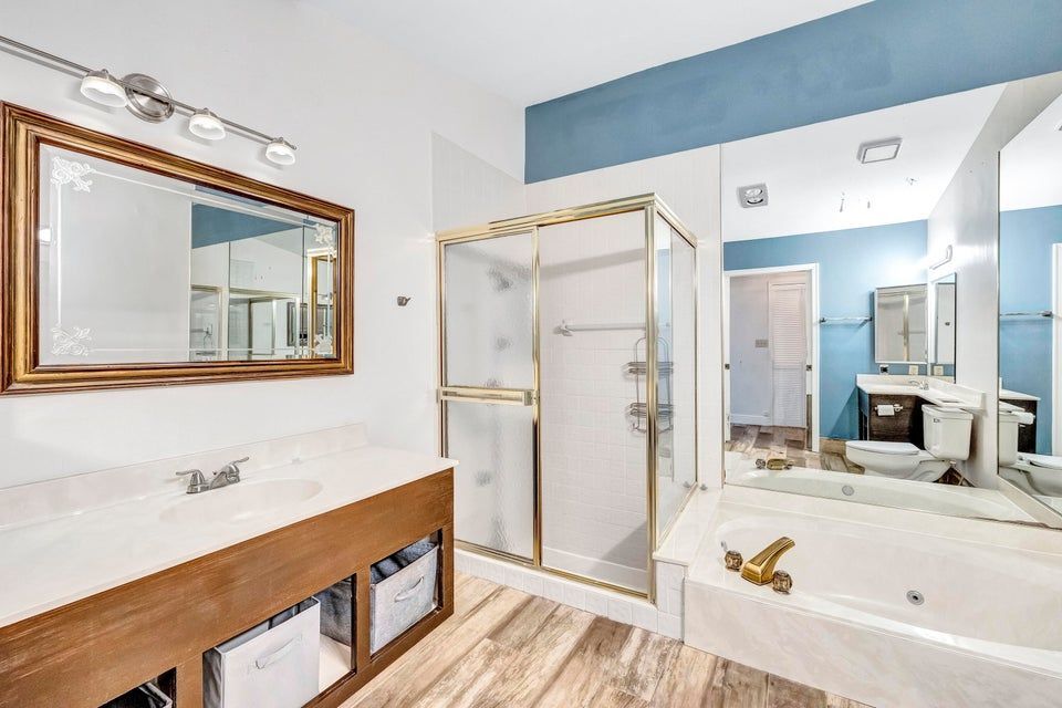 Building Photo - 2075 NW 15th Pl