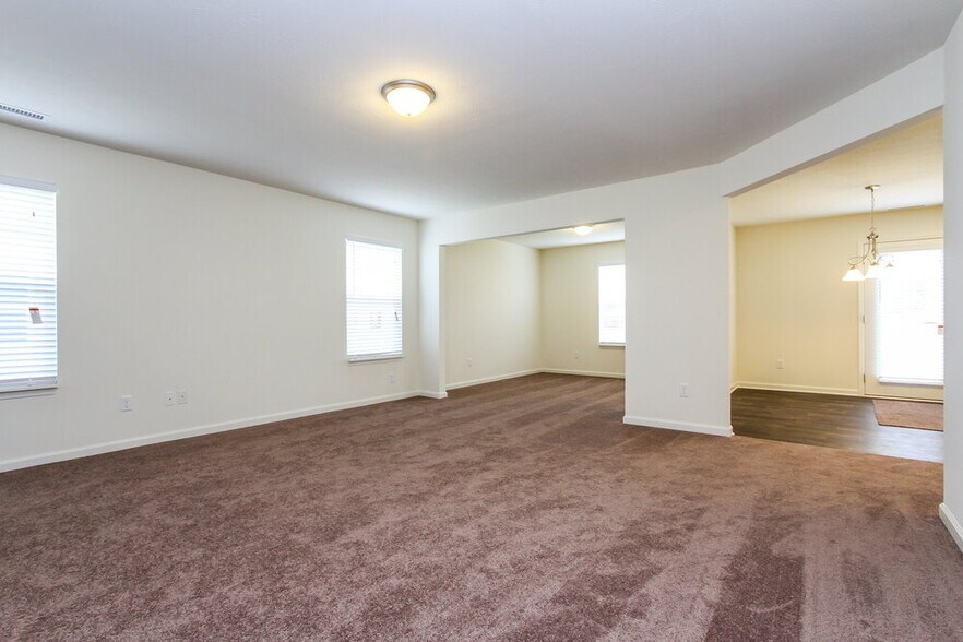 Building Photo - 8112 Grove Berry Way