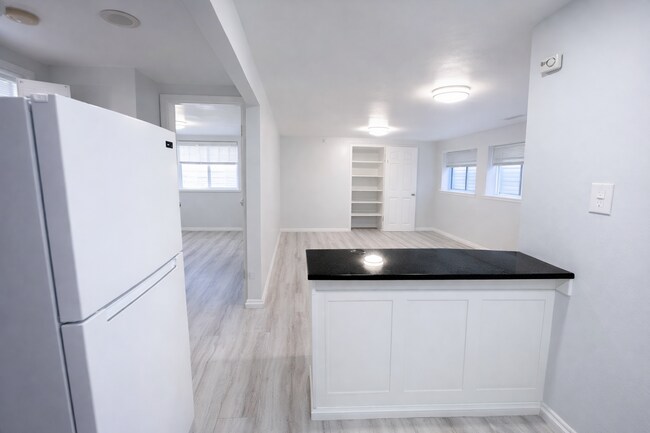 Building Photo - 391 W 100 S St