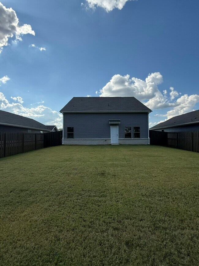 Building Photo - 16626 Maggie Ct