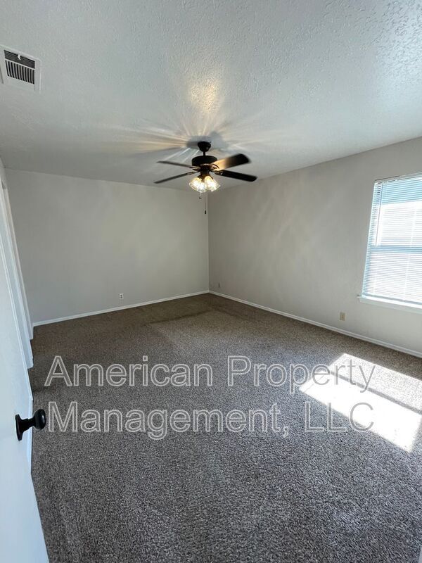 Building Photo - 4404 S 133rd E Ave