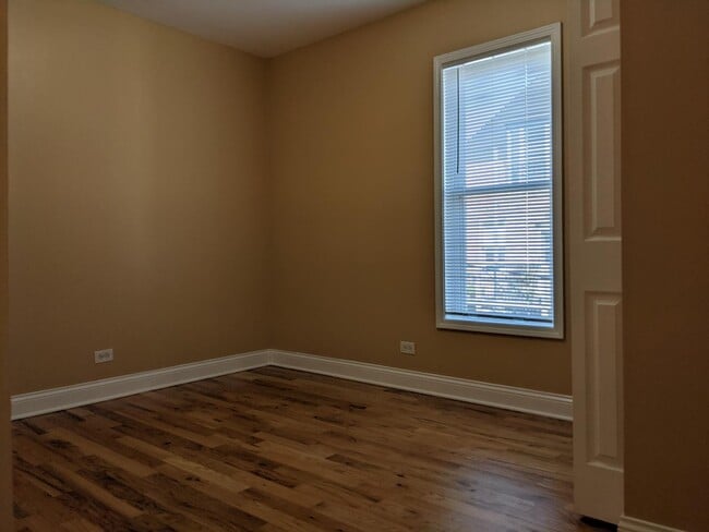 Building Photo - 712 S Aberdeen St