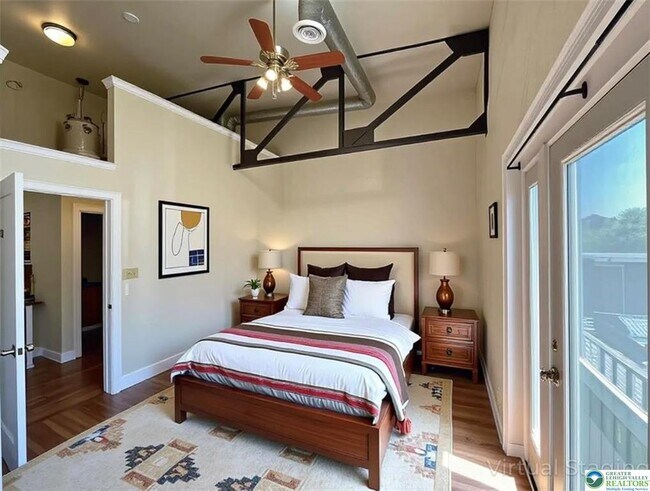 Building Photo - 147 S 4th St