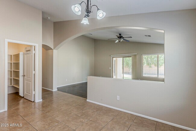Building Photo - 7358 N 72nd Ave