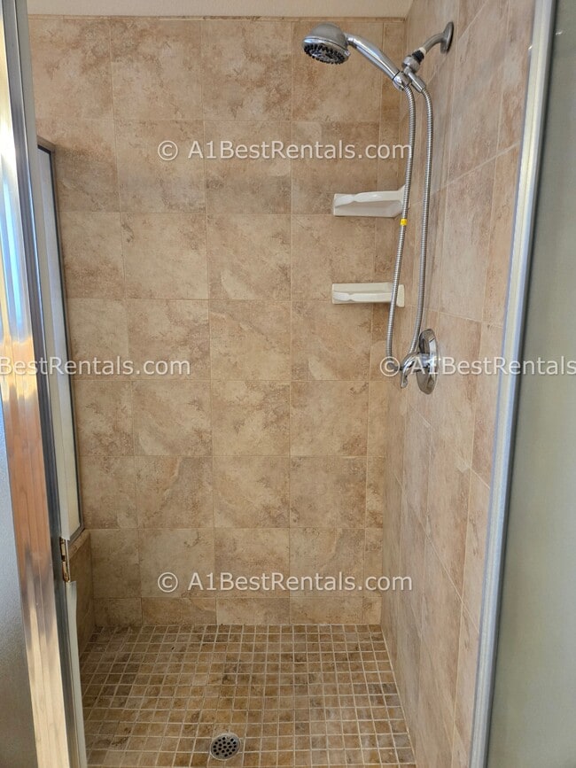 Building Photo - 1271 Grange Way