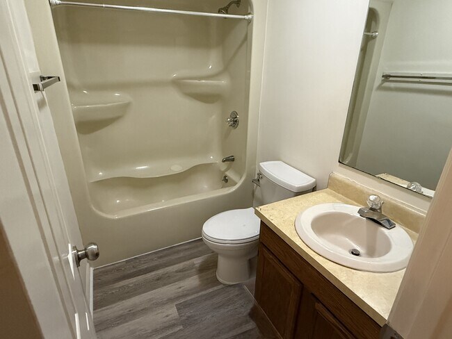 Building Photo - 3263 Carlyle Dr NW