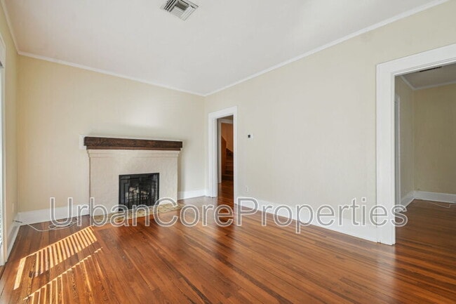 Building Photo - 1114 2nd St N