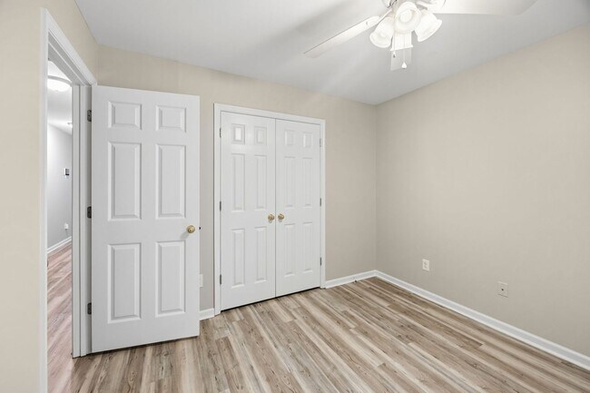 Building Photo - Comfortable 3BR Ranch with 2-Car Garage in Northwoods Pointe