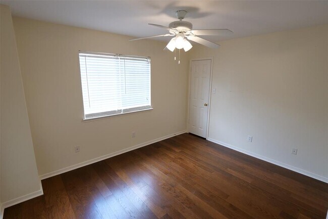 Building Photo - 23822 Hopewell Dr