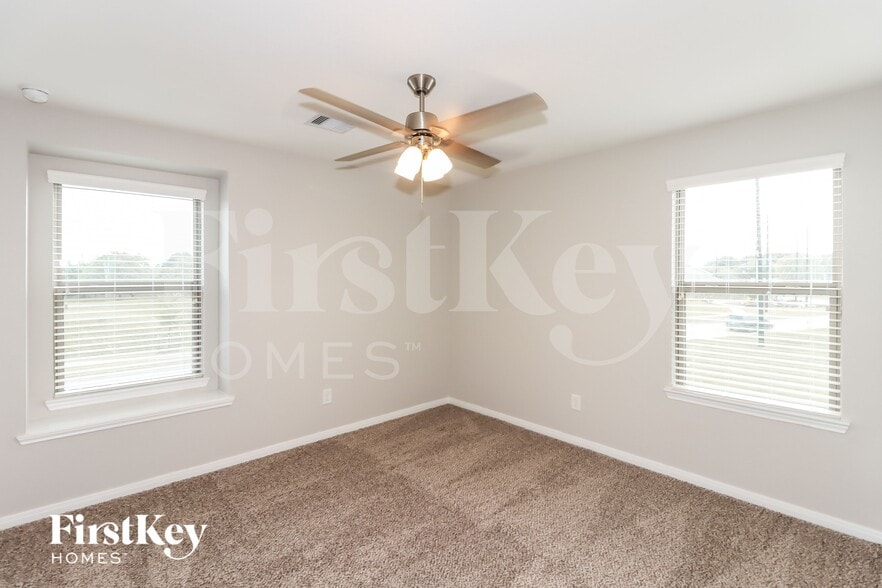 Building Photo - 16550 Bouldgreen St