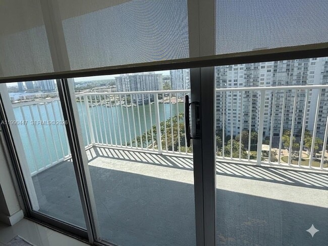 Building Photo - 2851 NE 183rd St