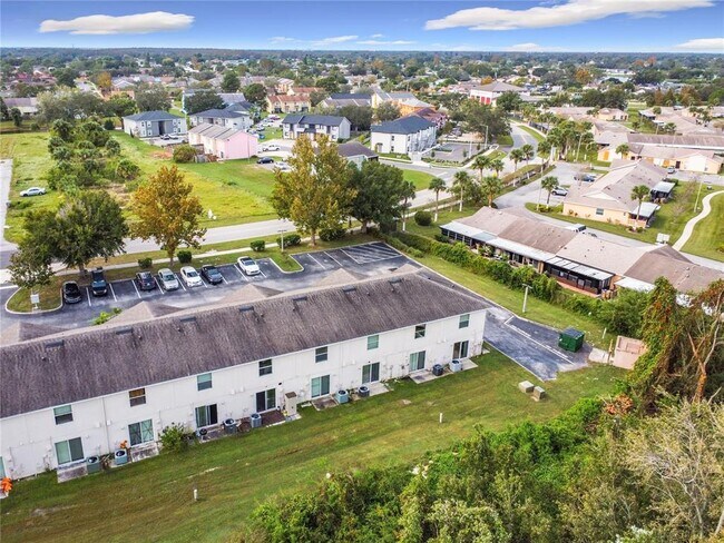 Building Photo - 249 Royal Palm Dr