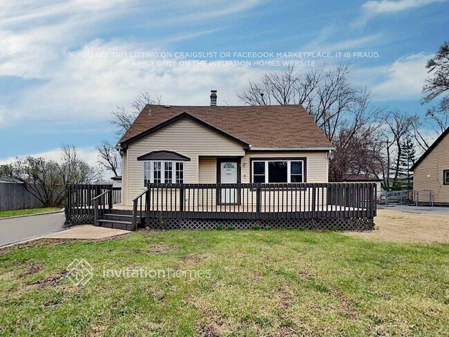 Building Photo - 9307 Nordica Ave