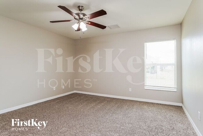 Building Photo - 2013 Embers Pkwy W