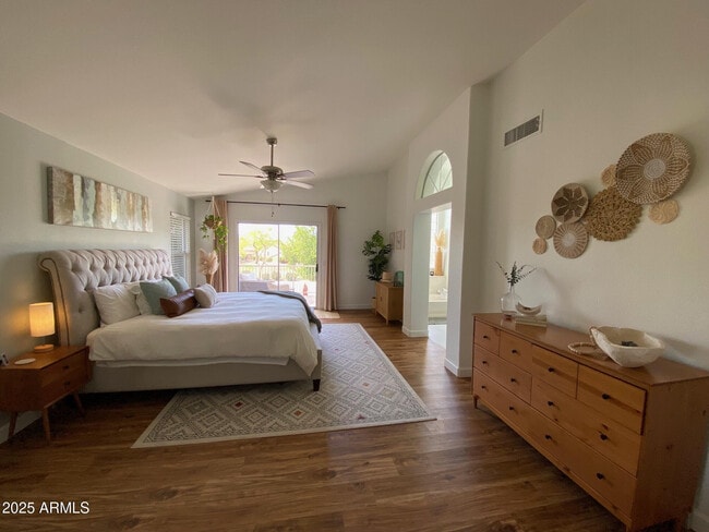 Building Photo - 3798 E Encinas Ave