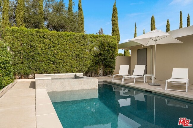 Building Photo - 2189 Summitridge Dr