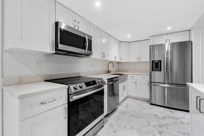 Building Photo - 1151 N Fort Lauderdale Beach Blvd