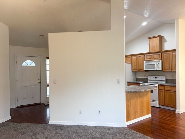 Building Photo - OWN798