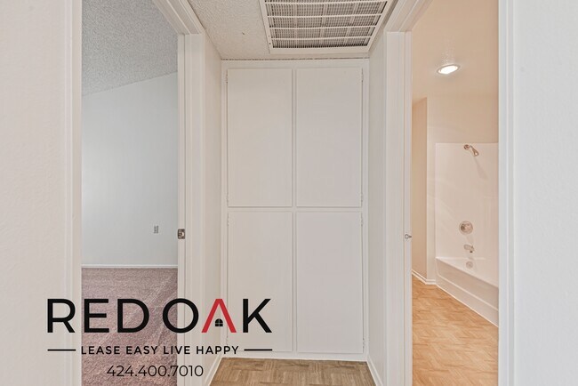 Building Photo - ~1 Month FREE~ SENIOR COMMUNITY 55+ Sunlit...
