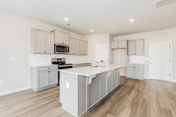 Building Photo - 1547 Stinson Ln