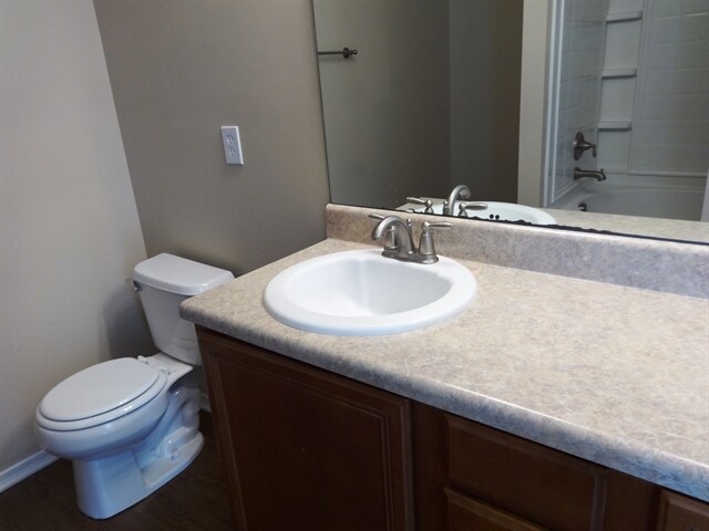 Building Photo - 604 Grassy Hill Road