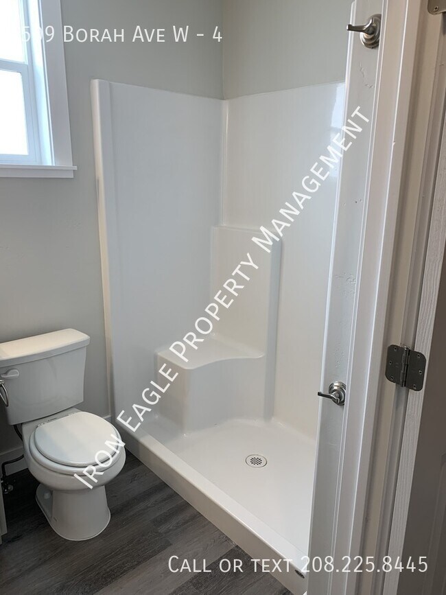 Building Photo - 509 Borah Ave W
