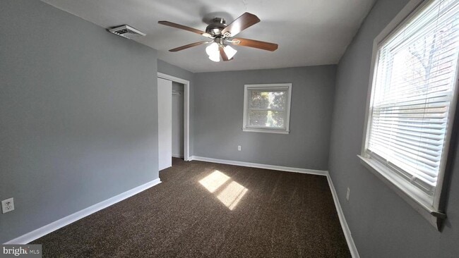 Building Photo - 9 Magnolia St