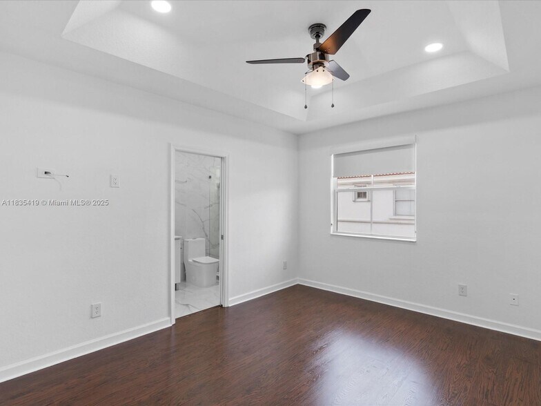 Building Photo - 15568 SW 39th St
