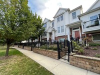 Building Photo - 509 Plaza Pl