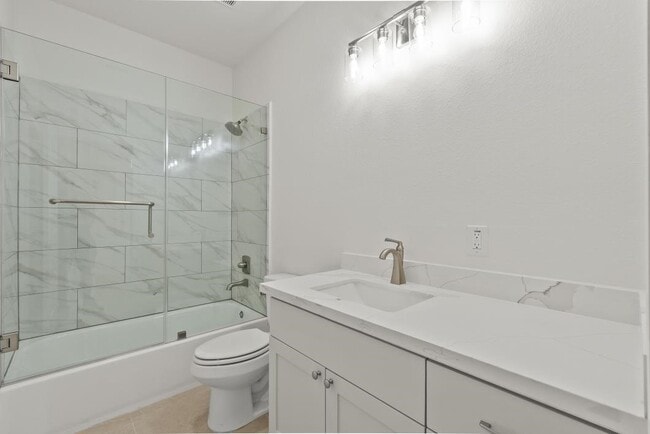 Building Photo - 512 2nd St
