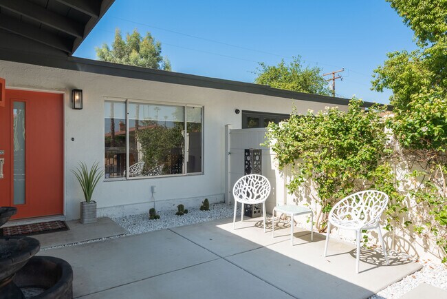 Building Photo - 69941 Sunny Ln