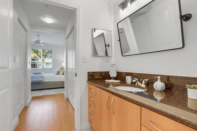 Building Photo - 255 NE 3rd Ave