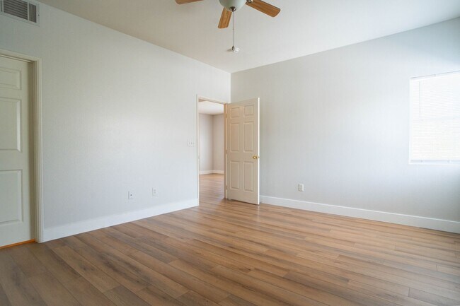 Building Photo - 9580 W Reno Ave