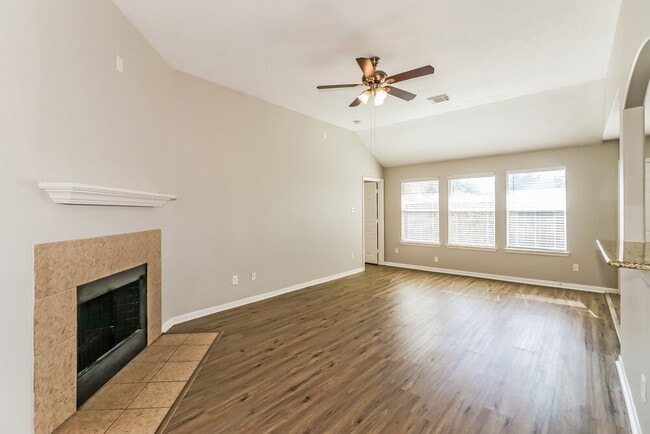 Building Photo - 19831 Billineys Park Dr